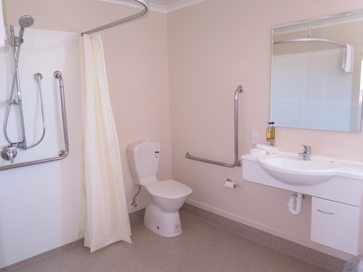 Wheels And Reels Accommodation Mossburn ภายนอก รูปภาพ