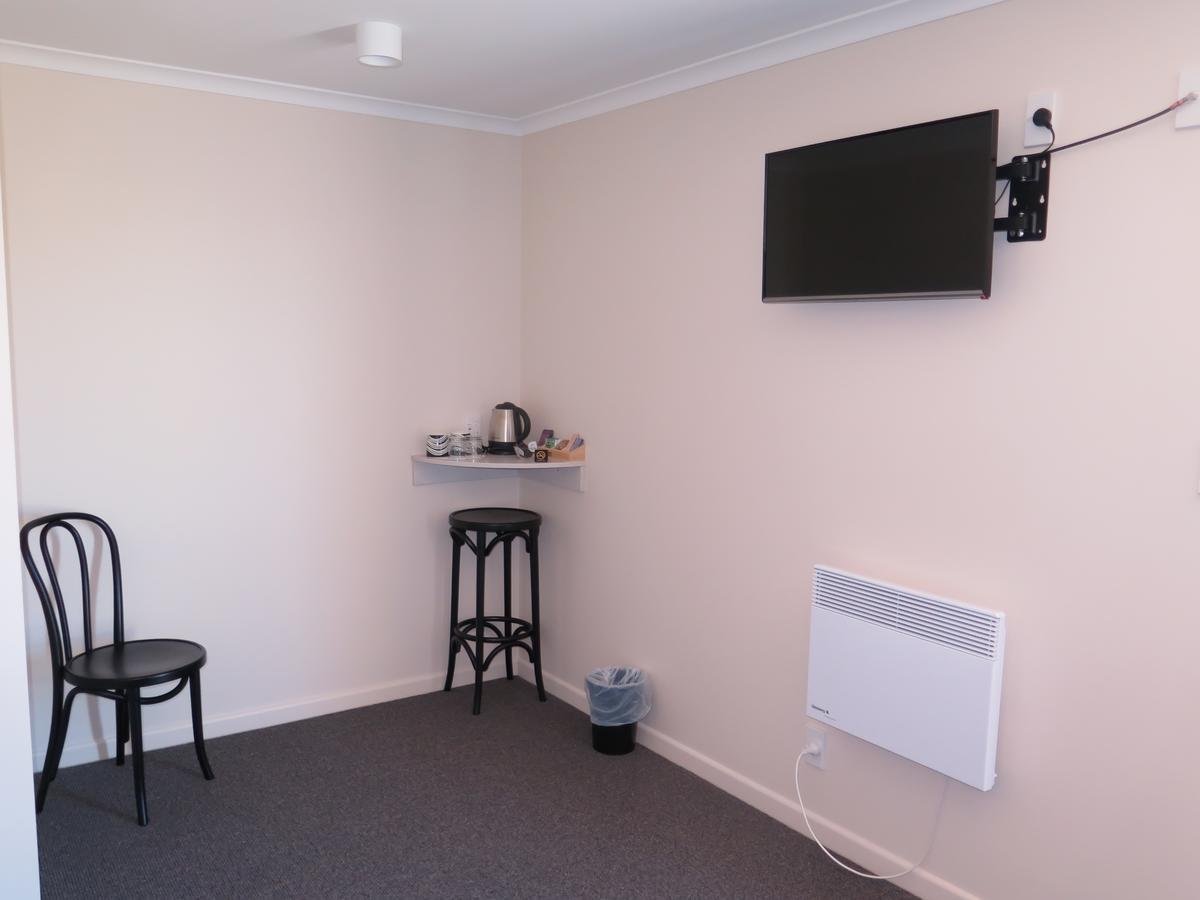 Wheels And Reels Accommodation Mossburn ภายนอก รูปภาพ