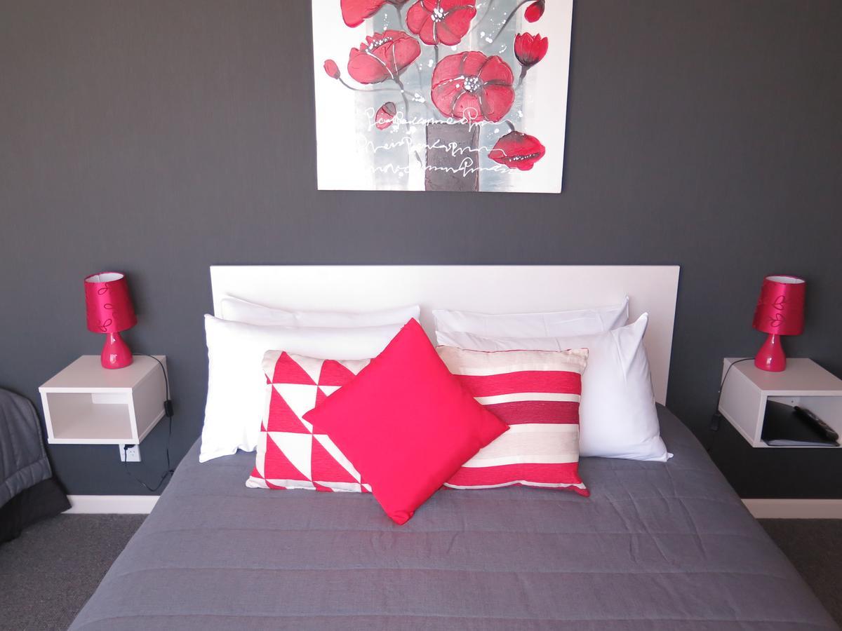 Wheels And Reels Accommodation Mossburn ภายนอก รูปภาพ