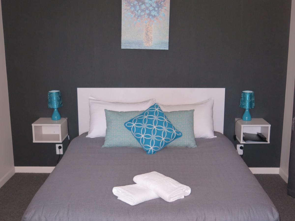 Wheels And Reels Accommodation Mossburn ภายนอก รูปภาพ